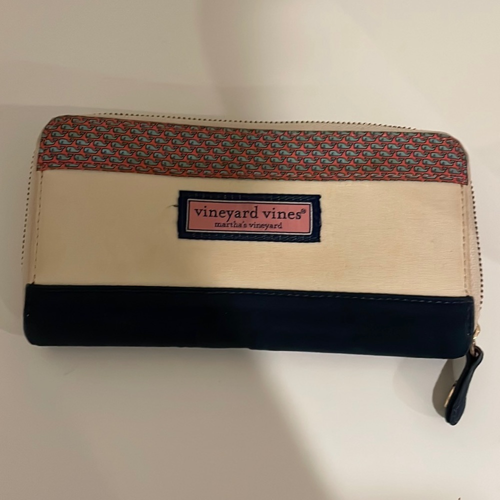 Vineyard vines wallet